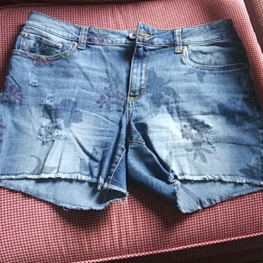 Jean shorts Floral print sz 12